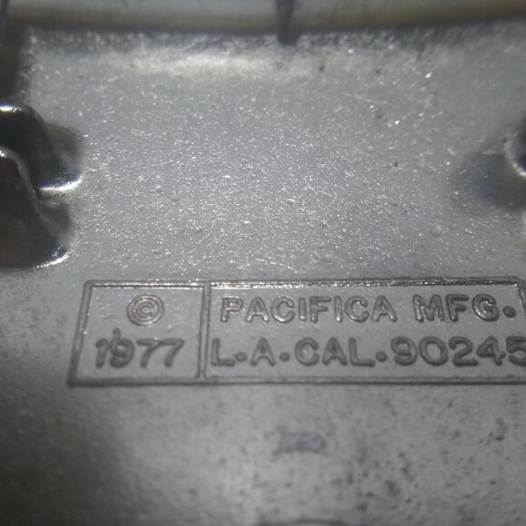 Bee Gees Belt Buckle Pacific 1977 Prizm Blue Gold Oval Mint Condition Rare Find - Picture 10 of 12